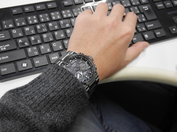 G-SHOCKの最上級ラインMR-Gから機能・構造の進化を果たした「MRG-G1000」シリーズが発売開始！ - G-SHOCK 