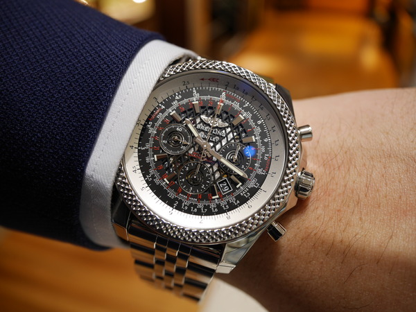 モータースポーツの為の計器　ベントレーB06 - BREITLING 