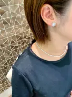 ただの一粒ダイヤピアスじゃない⁉アーカー人気の“ティアスタッド